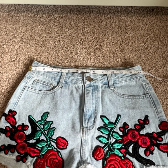 Asilio Women’s Floral Embroidered Jean Shorts - Picture 10 of 12